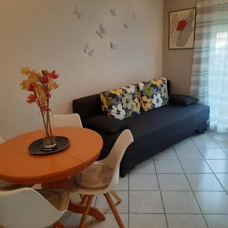 Tina Apartment *