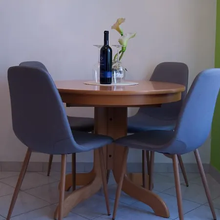 Apartment Tina